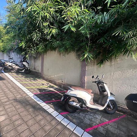 Shaka Clan Surf Hotel Canggu Exterior foto